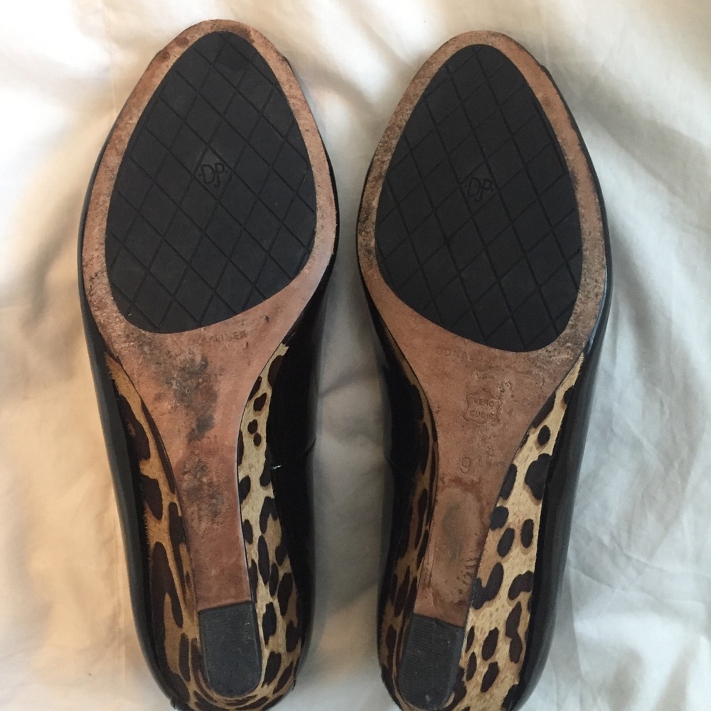 Donald J Pliner Peep toe calf hair pumps - Size 9 - Picture 6 of 7